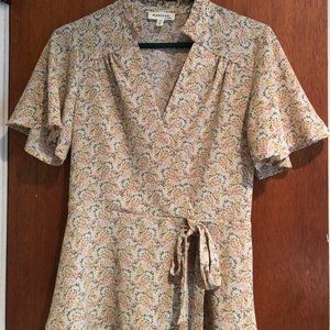 Monteau, Short sleeve, blouse, Sz: Med, colors: multi -beige, cream, sage green